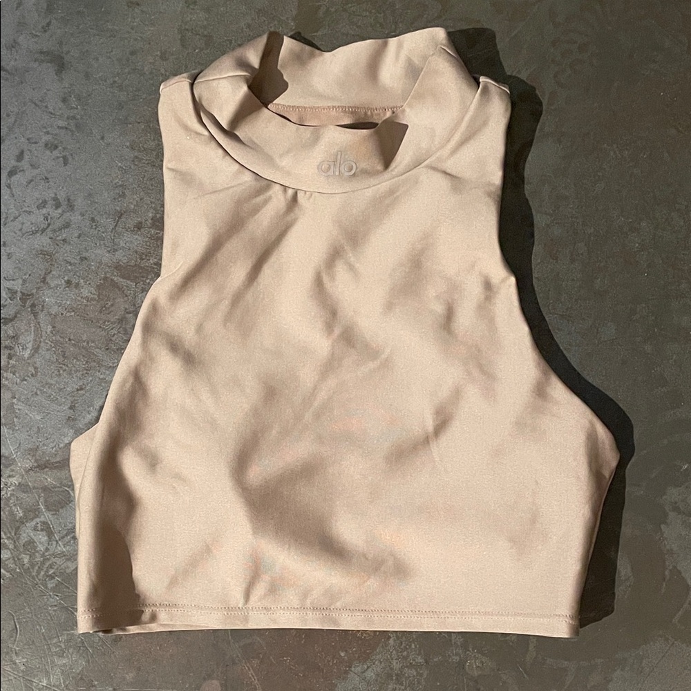 ALO Yoga Women's Beige tan Sleeveless Top